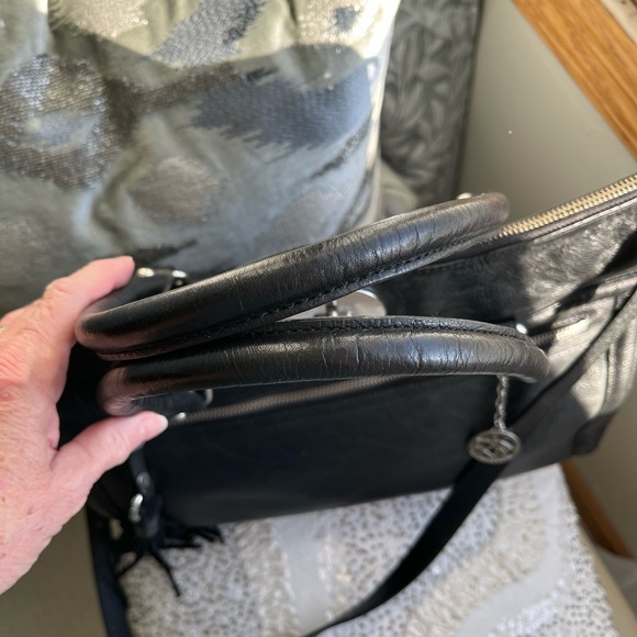 DKNY beautiful Black thick Leather Handbag - Picture 15 of 15